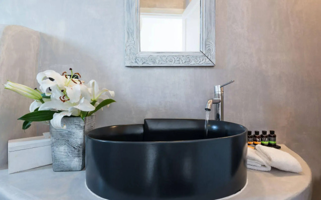 Alta Mare by Andronis