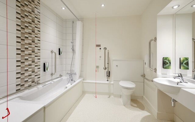 Premier Inn Gloucester - Quayside