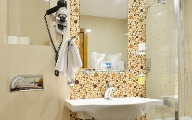 Garni Hotel Centar - Image 7