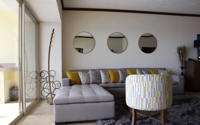 Sonoran Sky 2BR Upper 704 Sky by Casago