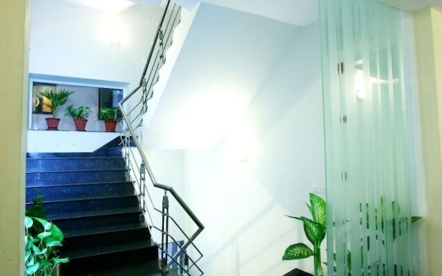 Karon Hotel - Lajpat Nagar