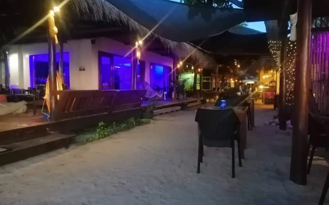 Avila's Horizon Dive Resort