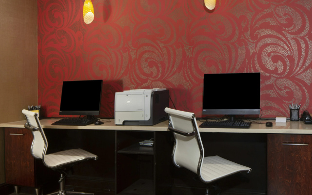 Hampton Inn Charleston-Southridge
