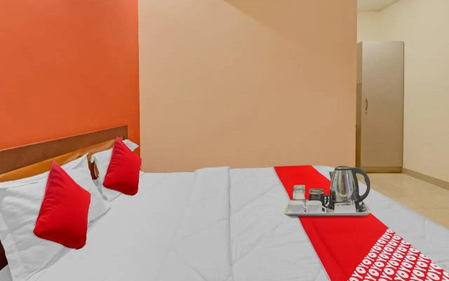 OYO Flagship 701156 G M Boarding And Lodging