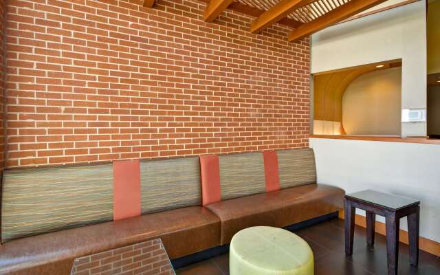 Hyatt Place Chicago/Naperville/Warrenville