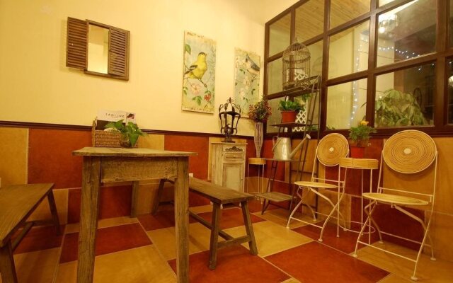 Soho Bund Youth Hostel