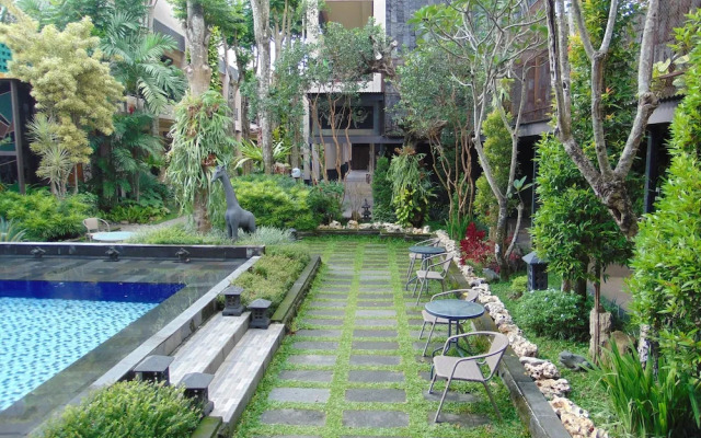 Savita Inn