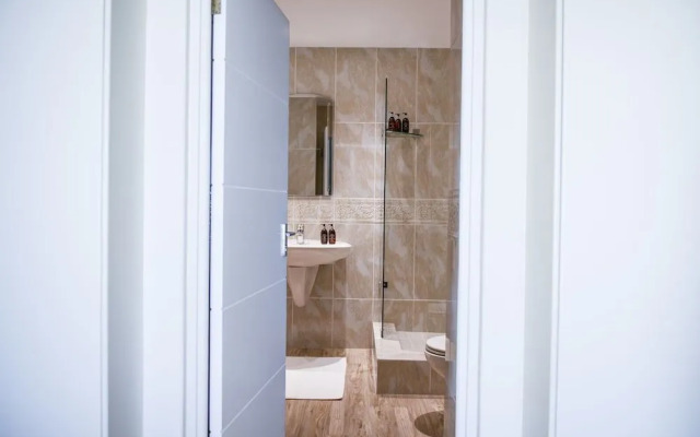 Bay Reflections - Luxury Serviced Apartments