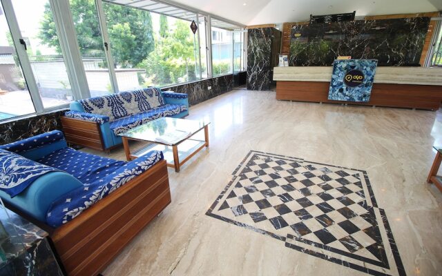 OYO 1968 Hotel Krishna Park Resort