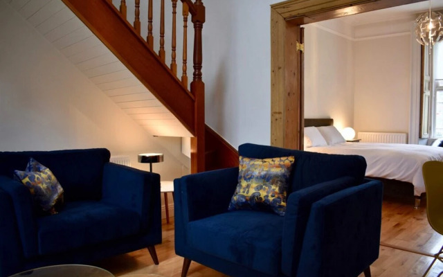 Modern 1 Bedroom Apartment Close to the Centre