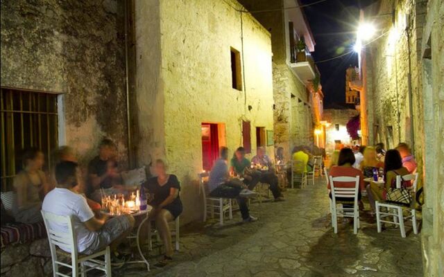 Areos Polis Hotel
