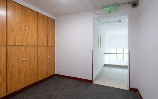 Shanghai Veteran Cadre Guest House (Dong'an Road Branch)