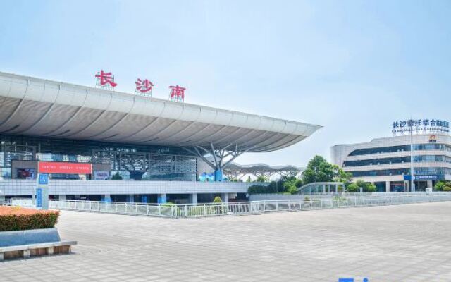 Yannian Hangmai Hotel