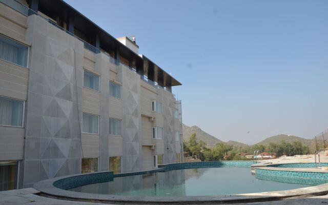 juSTa Sajjangarh Resort & Spa