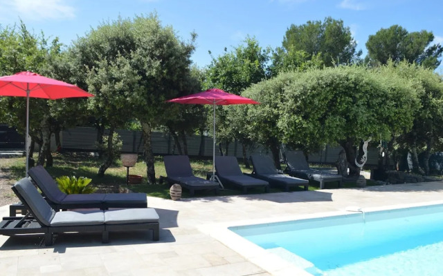 Modern Holiday Home With Private Pool and Garden