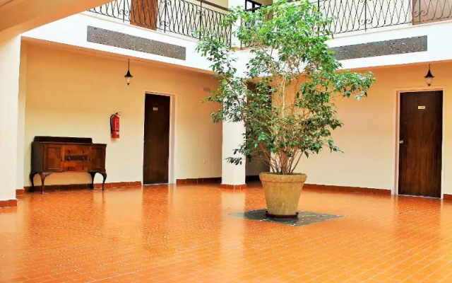 Annaliza Aparthotel