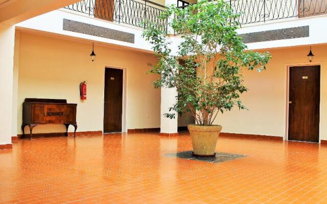 Annaliza Aparthotel