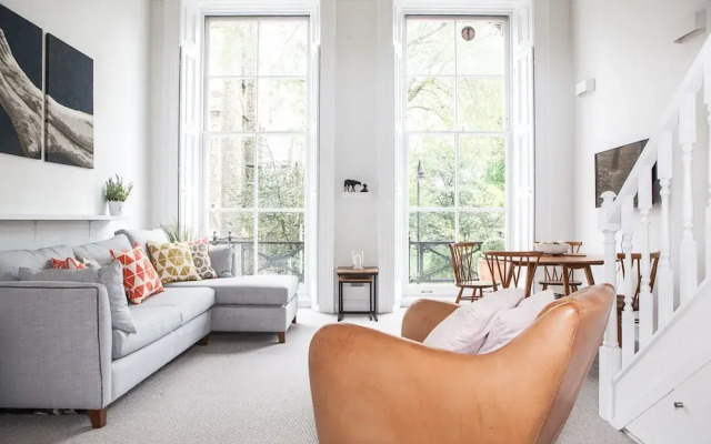 Beautiful 1 Bedroom Apartment in Kensington