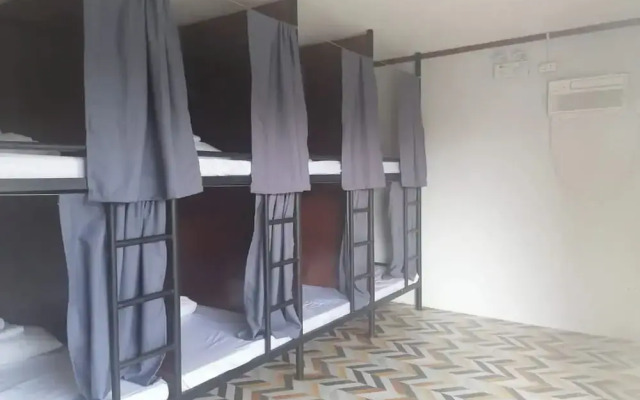 Avila's Hostel Moalboal near Beach