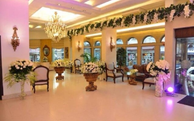 Royal Garden Hotel