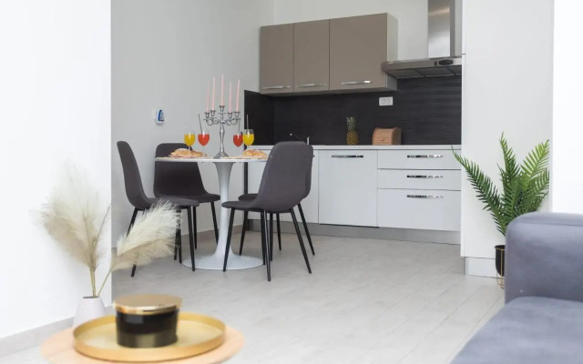 Bloom Apartment