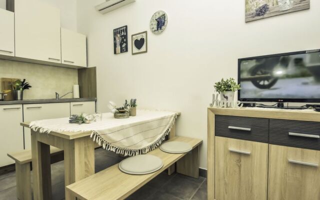 Apartment Snježana Karlobag 32186