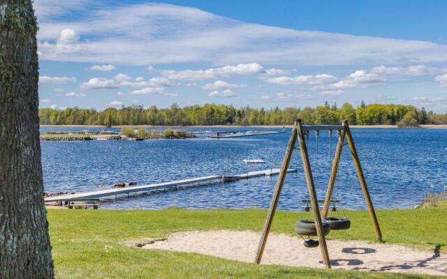 Lovely holiday home with a view of Lake Bolmen