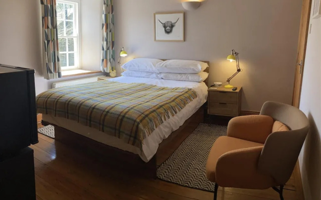 Riverside B & B