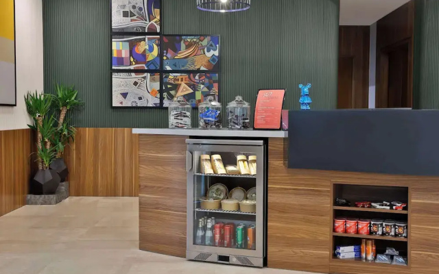 Hampton By Hilton Neom Community 2