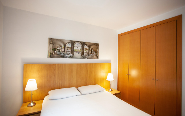 Las Ramblas Pasaje Bacardi Apartments