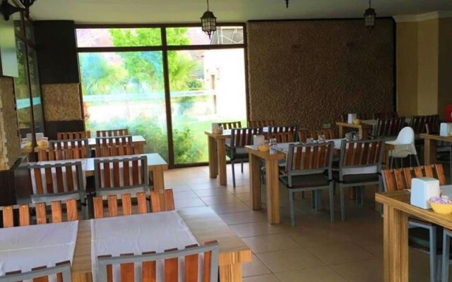 Demirci Hotel