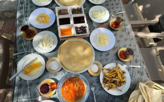 Çeşme Butik Otel Restaurant Cafe