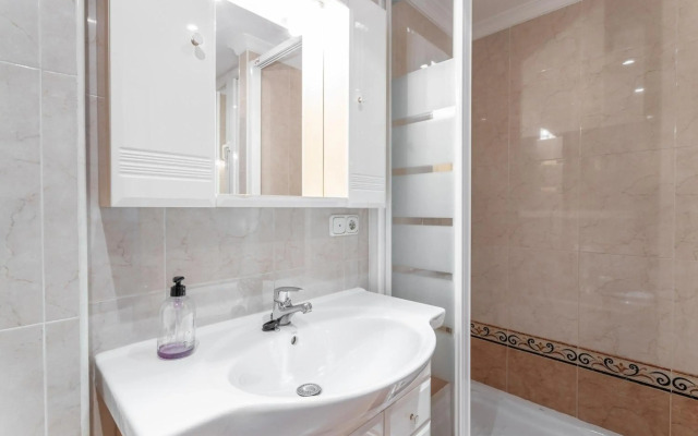 A410 Frontlilne Apartment