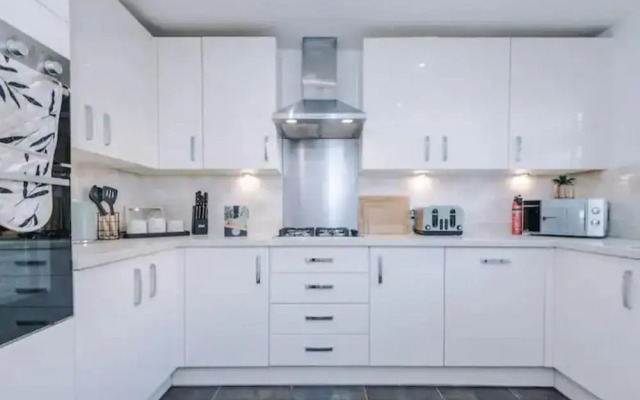 Manchester Oasis Retreat - 4 Bedroom House