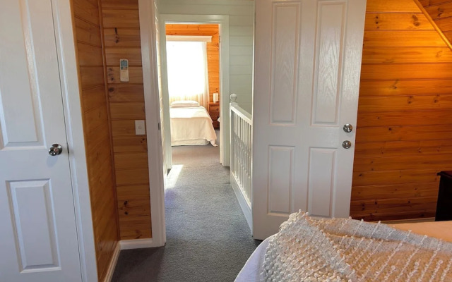 Sails - Elegant, spacious beach villa