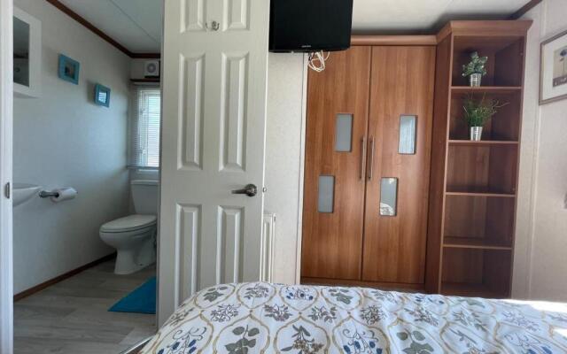27 Tower View Pevensey Bay Holiday Park Beach