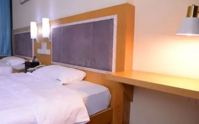 Yixuan Fashion Hotel Guigang