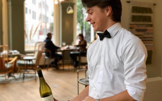 FINCH Boutique Hotel