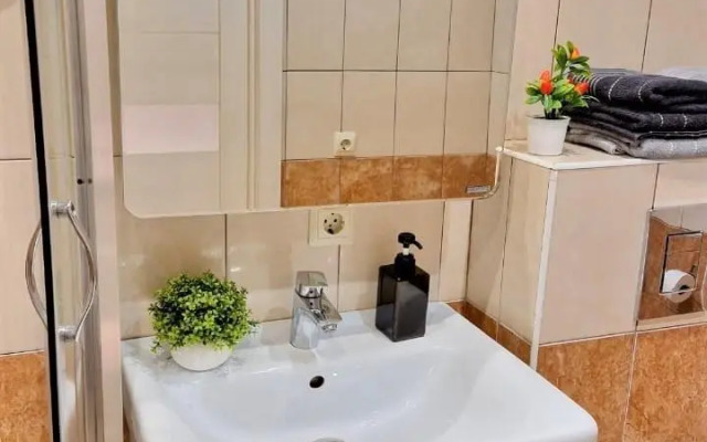 Apart Aprel (Апарт Апрель) на улице Краснозвездная 33