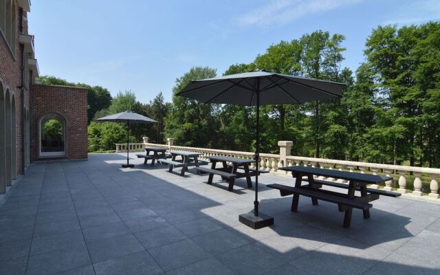 Luxurious Mansion in Brakel with Pond