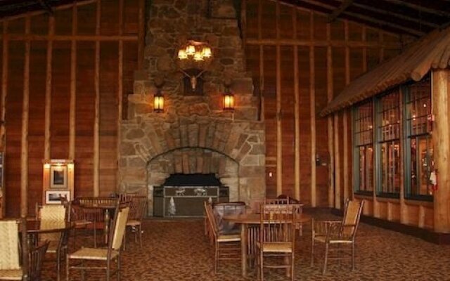 Old Faithful Lodge & Cabins - Inside the Park