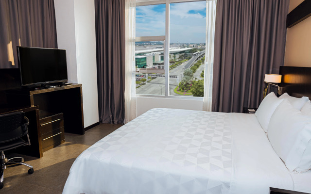 Holiday Inn Guayaquil Airport by IHG