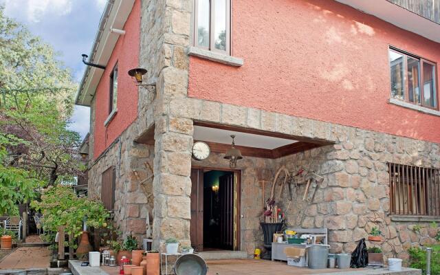 Rural apartment in Galapagar with bubble bath