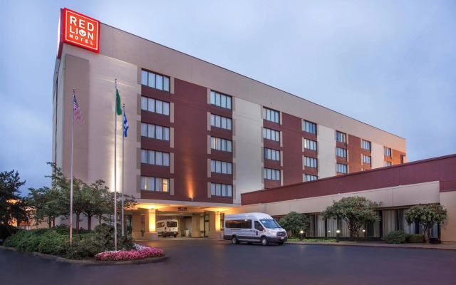 Red Lion Hotel & Conference Center - Seattle/Renton