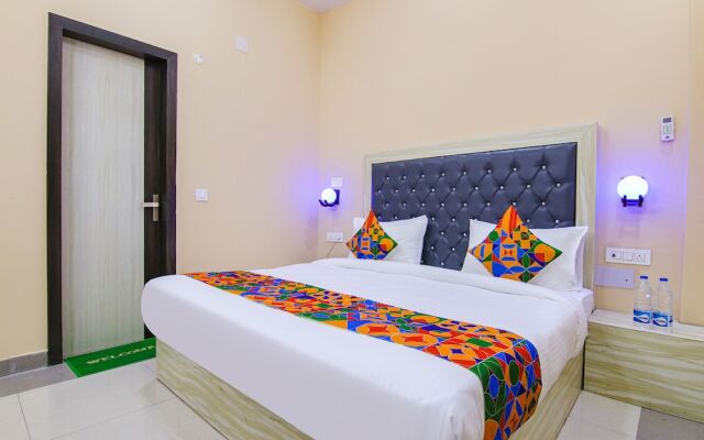 FabHotel Ashok Vihar