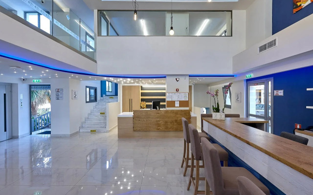 Pollis Hotel