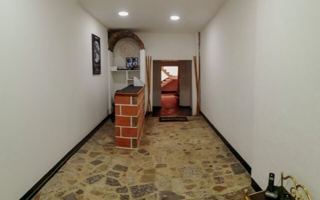 ApartaEstudios - Plaza de Toros