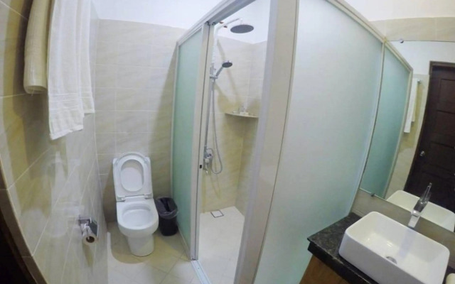 Golden Gate Suites