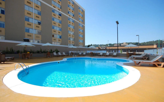 Quality Inn & Suites Charleston - Civic Center