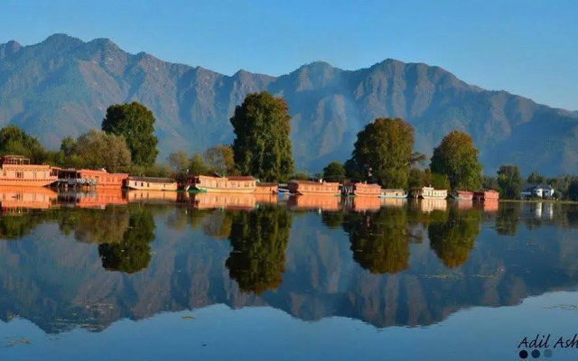 Shalimar Group of Houseboats